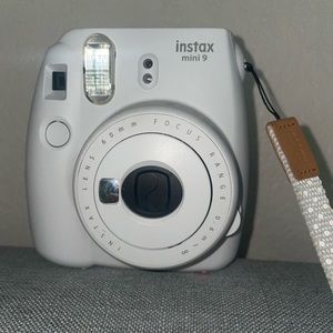 White instax mini 9